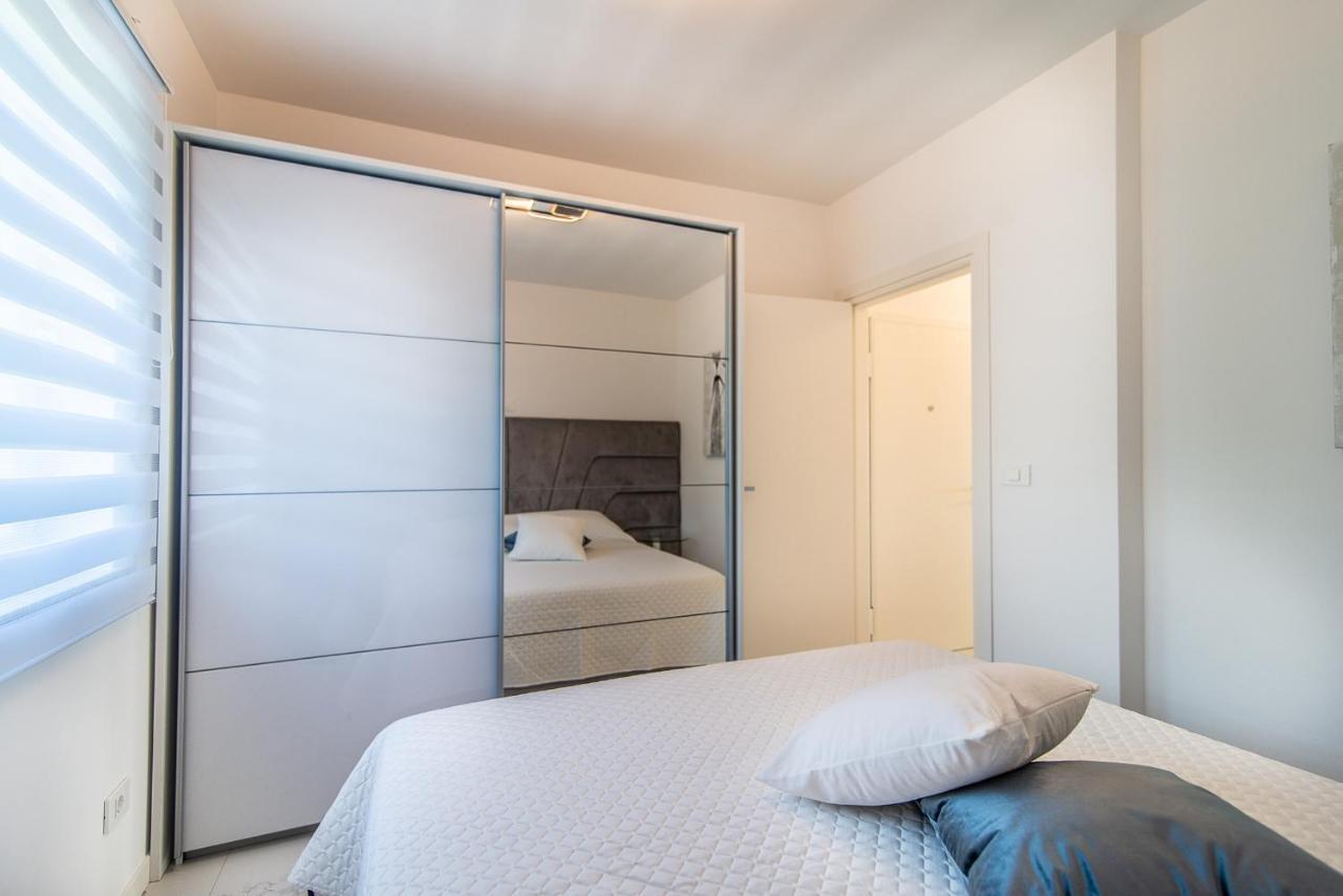 Luxury Apartment Queens Dramalj Exterior photo